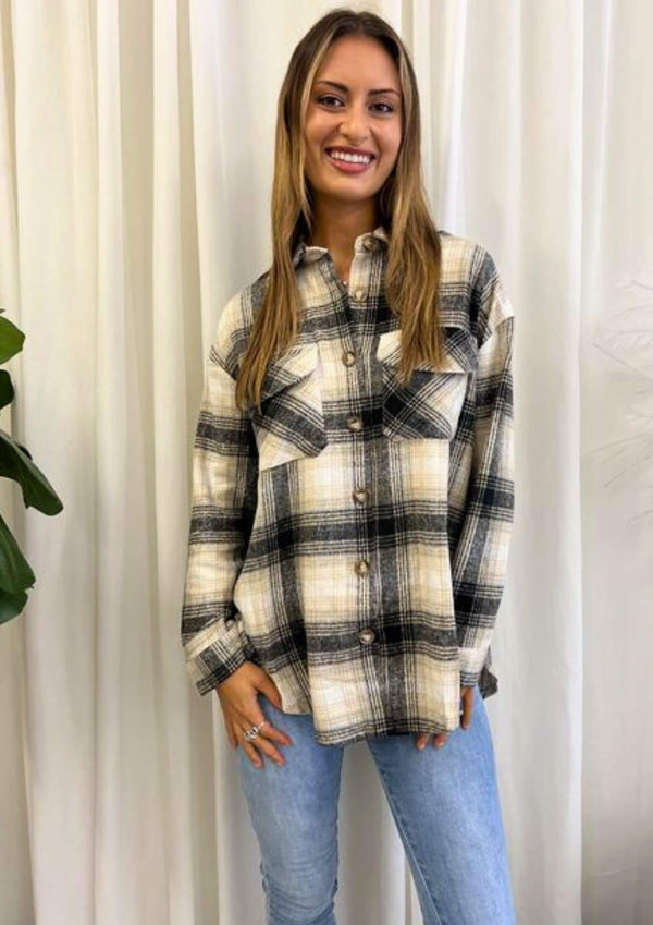 Cosy Plaid Shacket Shirt Jacket in Black and Beige
